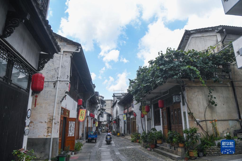 为什么如今苹果手机越来越便宜，而安卓手机却越卖越贵？游戏画面