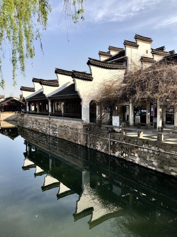 抖音电商同行者杨国民:一年卖出羊粪肥2000多吨,前程序员把小众品做成大生意